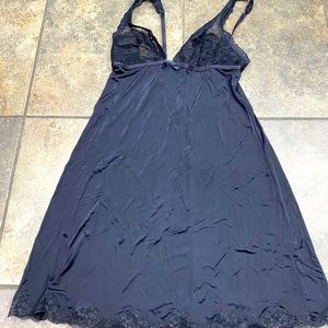 Victoria’s Secret Black Satin Slip Size Medium